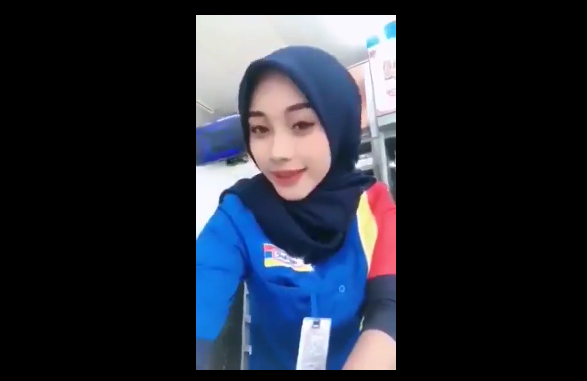 Cewe Kasir Indomaret Ga Nyangka Doyan Rudal Milik Atasan Nya