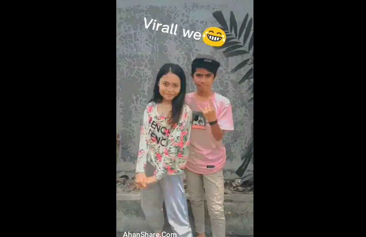 Siswa Siswi Asik Mantap Mantap Di Kosan Sambil Di Liatin Temen Nya