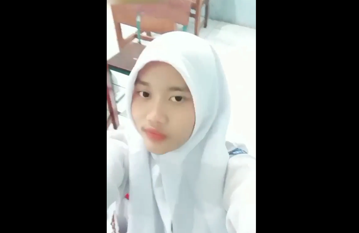 Siswi SMK Kepalang Sanghayy Mainin Gunung Dan Apem Nya Nyampe Lumerr